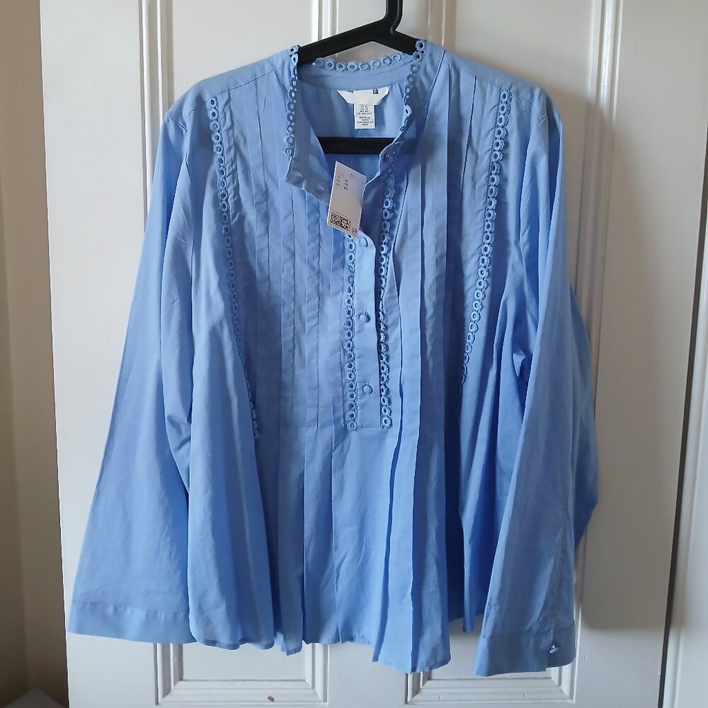 H & M blouse blue with pintuck and eyelet accents XL  new with tags